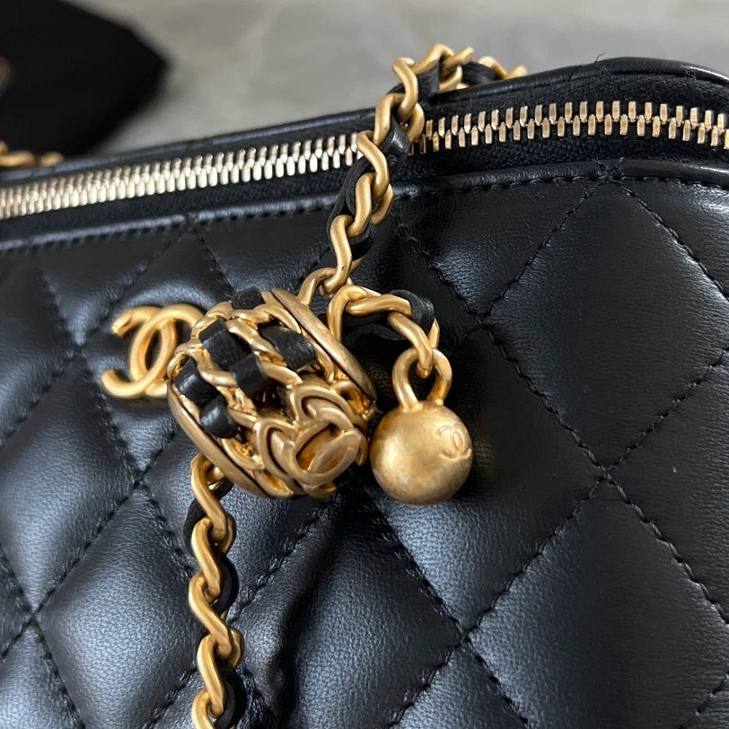 Chanel Vanity Black Gold Crossbody Chain Bag Excellent