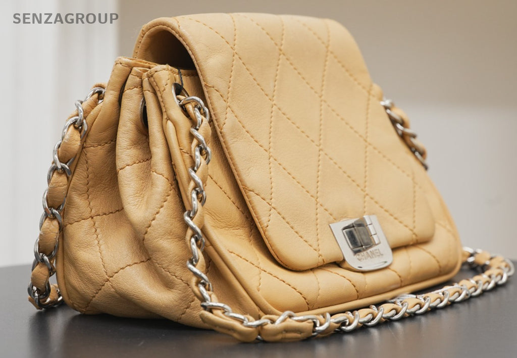 CHANEL 2.55 Diamond pattern Chain Shoulder bag Women