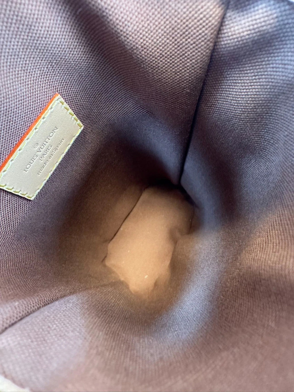 SJ0001 Louis Vuitton Fold Me Pouch [Z]
