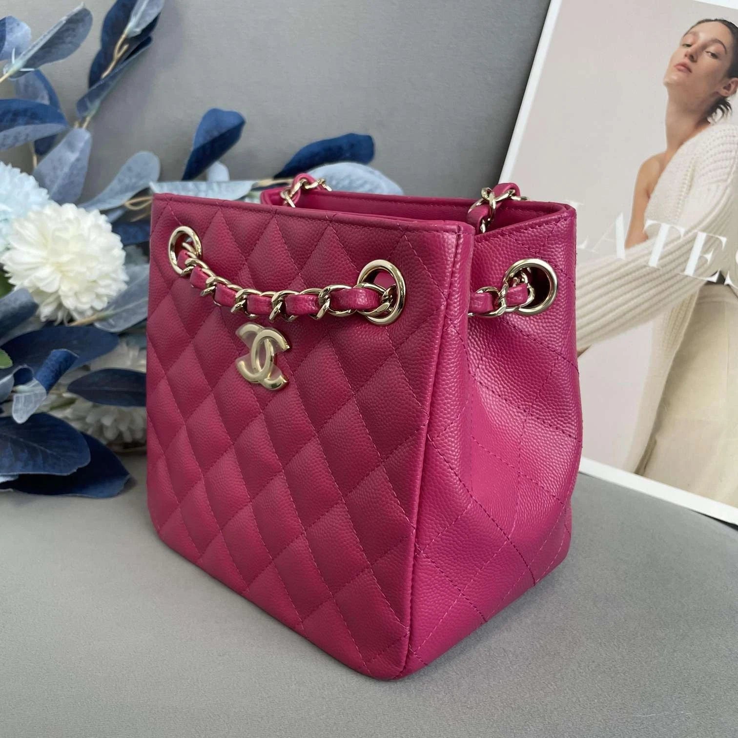Chanel Women Hobo Mini Tote Pre-owned Leather Bag