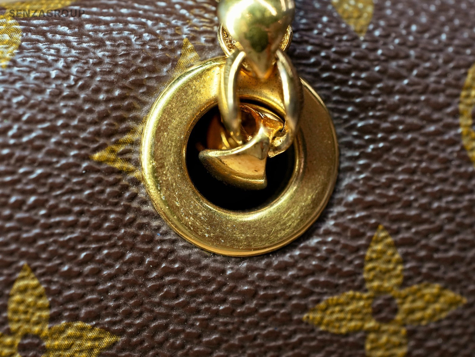 Louis Vuitton Monogram Victoire Red Canvas Shoulder bag Crossbody