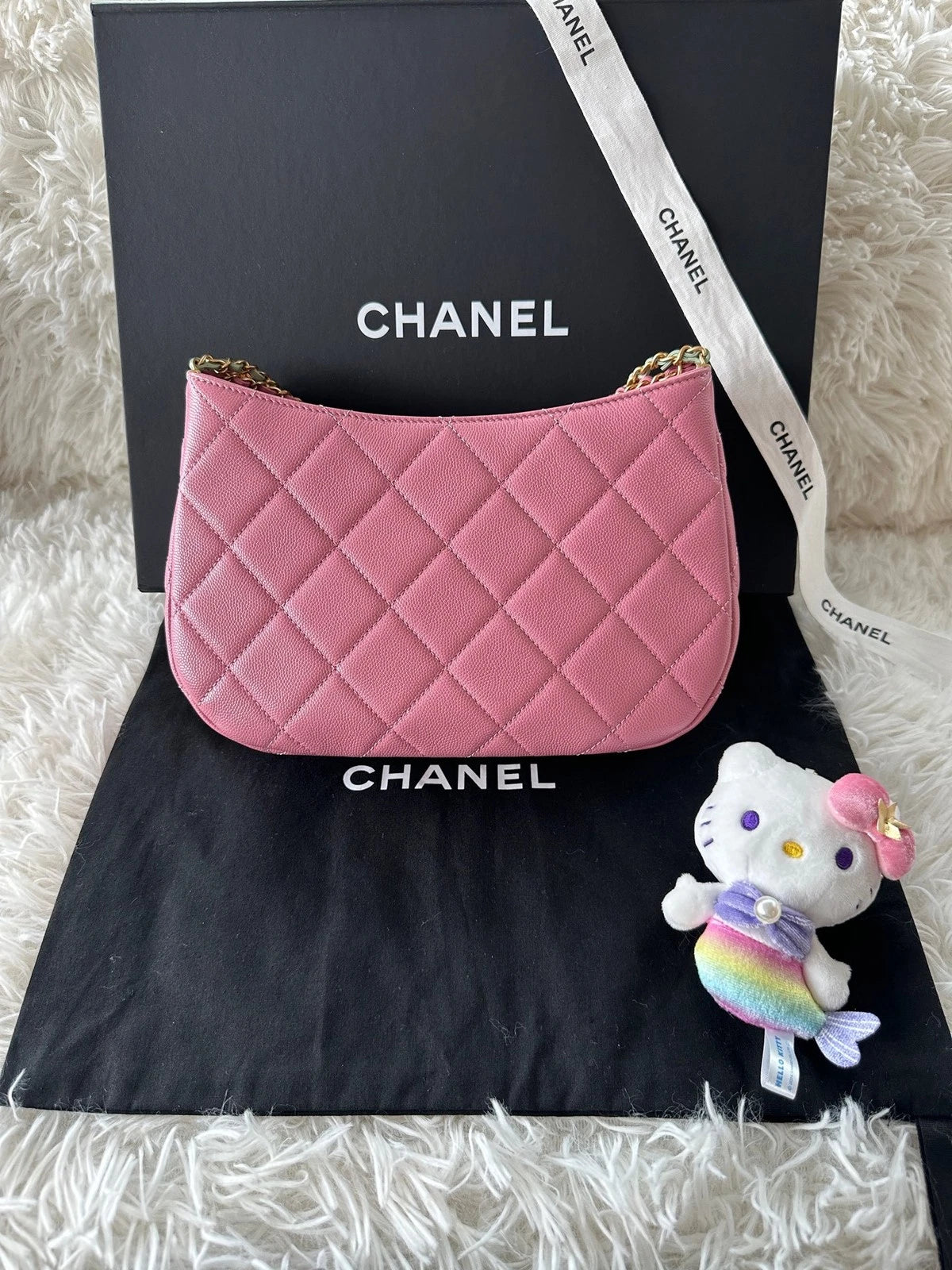 CHANEL Pink Grained Leather Hobo Shoulder Handbag For Women