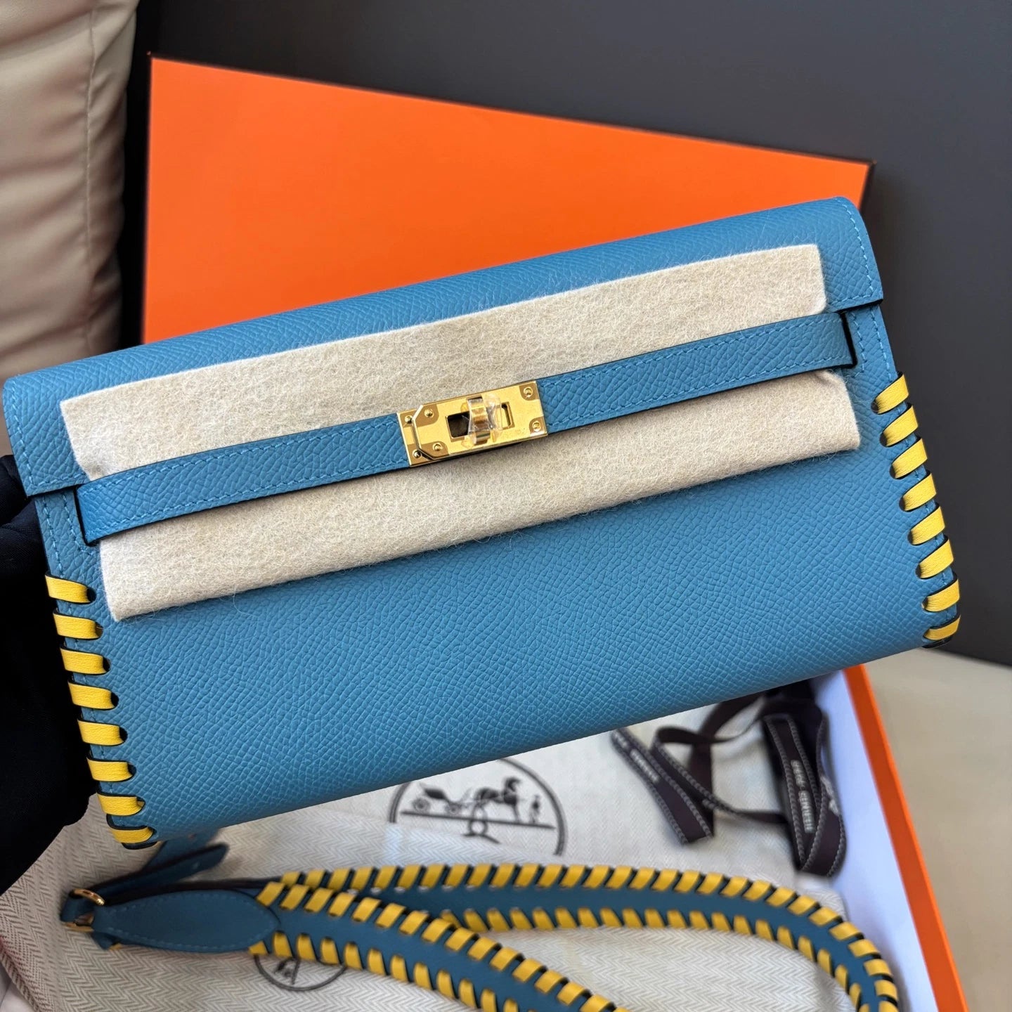 New Hermes Kelly To Go Tressage 2Way Blue Clutch Crossbody Gold Hardware