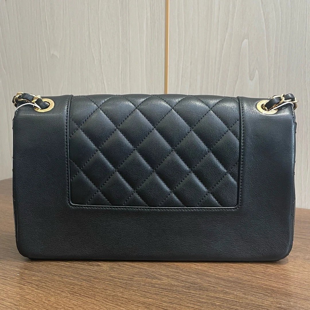 Chanel Calfskin GM Flap Gold Chain Black Shoulder Bag Crossbody Diamond Turnlock