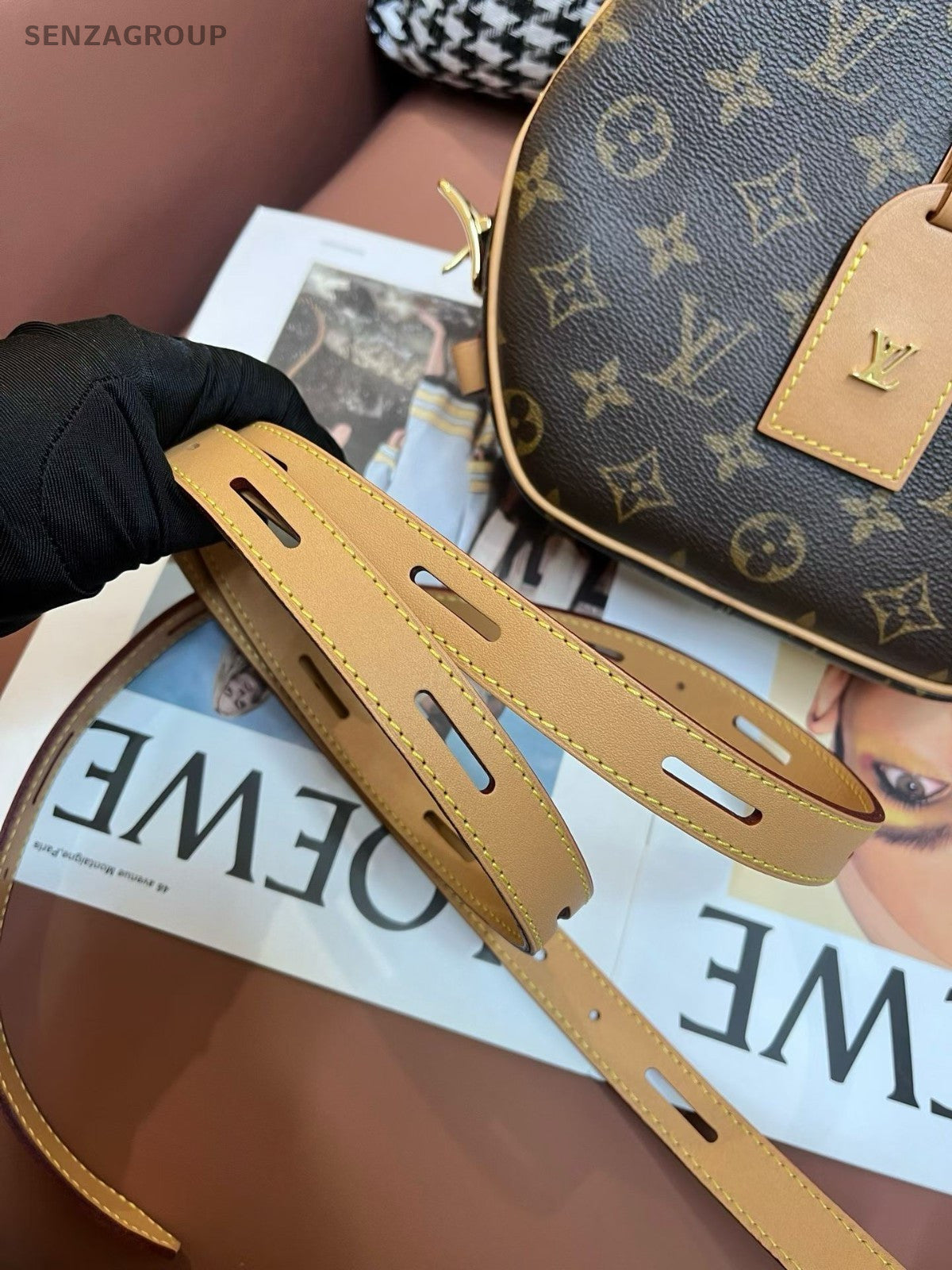 Louis Vuitton Boite Chapeau Souple GM Monogram Shoulder bag Brown Women