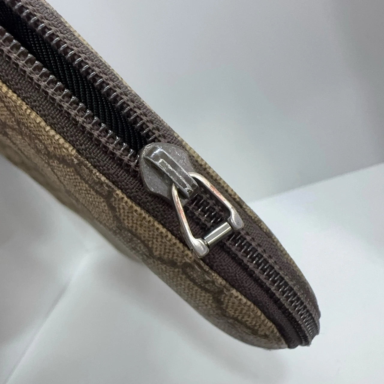 GUCCI Classic Monogram Large Canvas Clutch Bag For Women