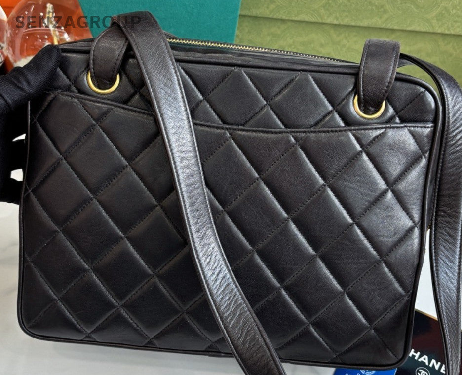 CHANEL Diamond pattern Lambskin Shoulder bag Black Gold Women
