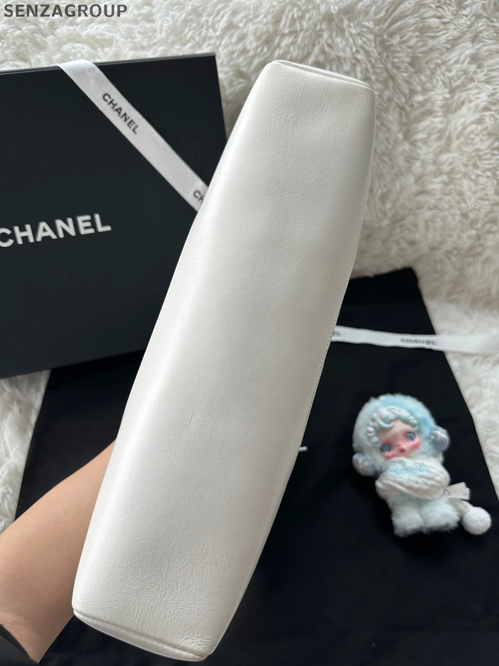 CHANEL 31 Horizontal Medium Large White Lambskin Tote Women