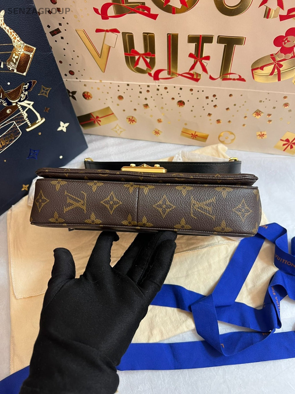 Louis Vuitton Monogram Marceau Black Gold Crossbody bag almost brand new