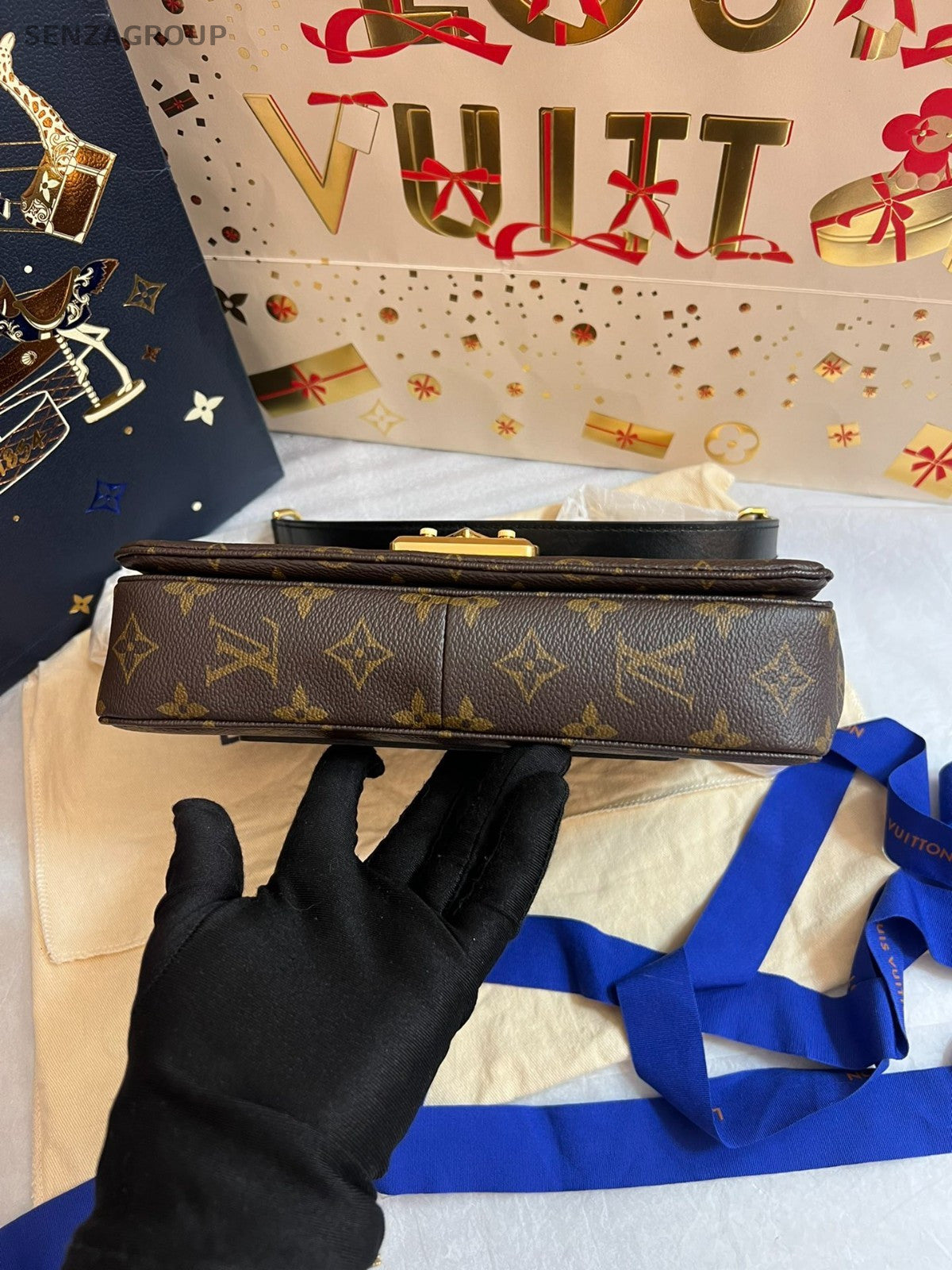 Louis Vuitton Monogram Marceau Black Gold Crossbody bag almost brand new
