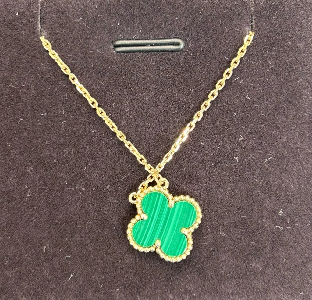 Van Cleef &amp; Arpels Vintage Alhambra Necklace 18K Gold Green Malachite Pendant