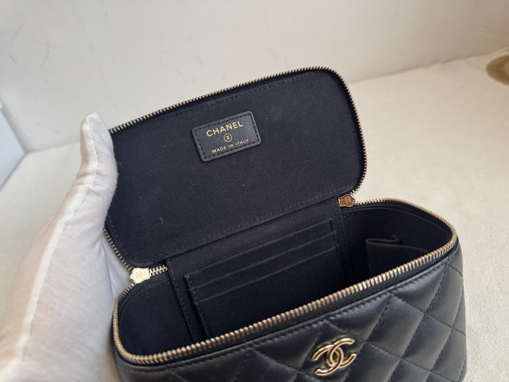Chanel Vanity Case Diamond Top Handle Chain Crossbody Black Gold Women Classic