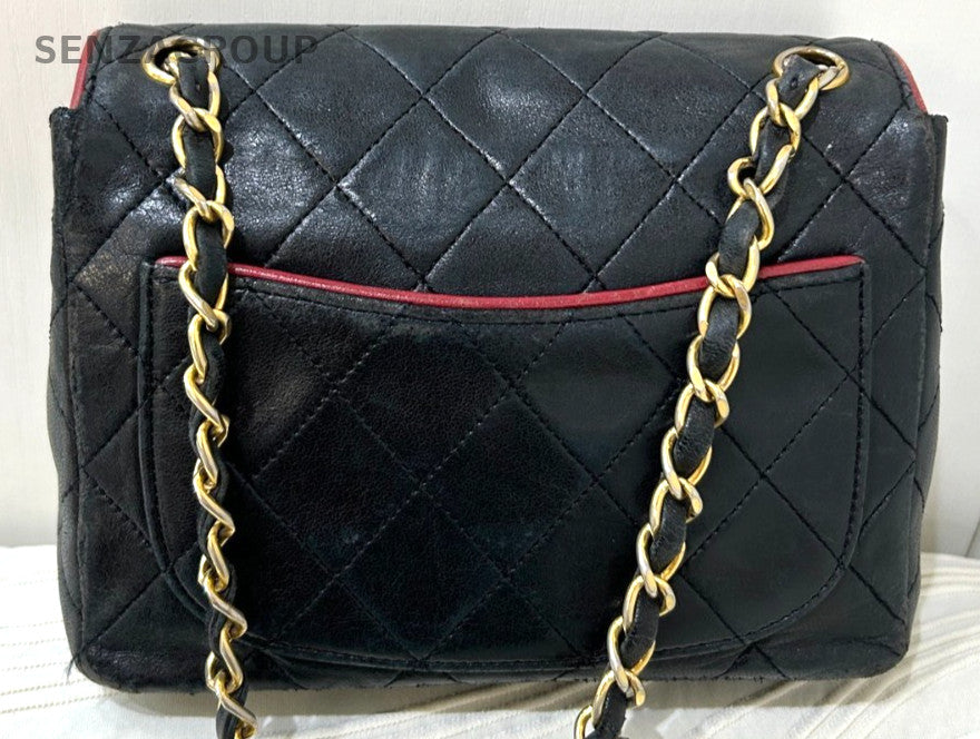 CHANEL Vintage Chain Crossbody bag Black gold