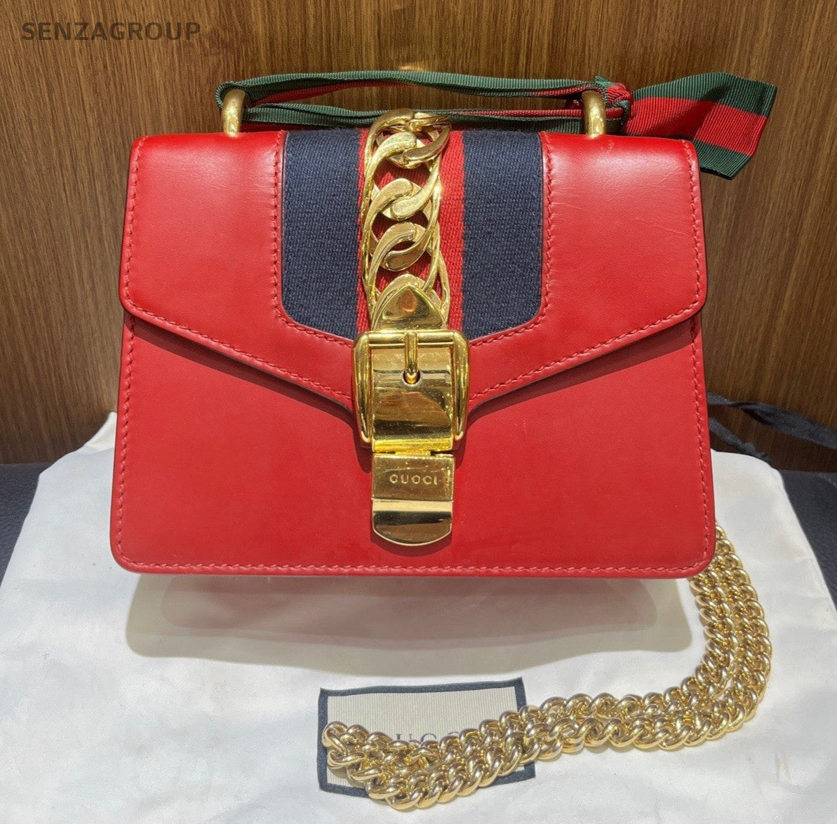 Gucci Sylvie PM Chain Shoulder Bag Crossbody Used Women Classic Fashion
