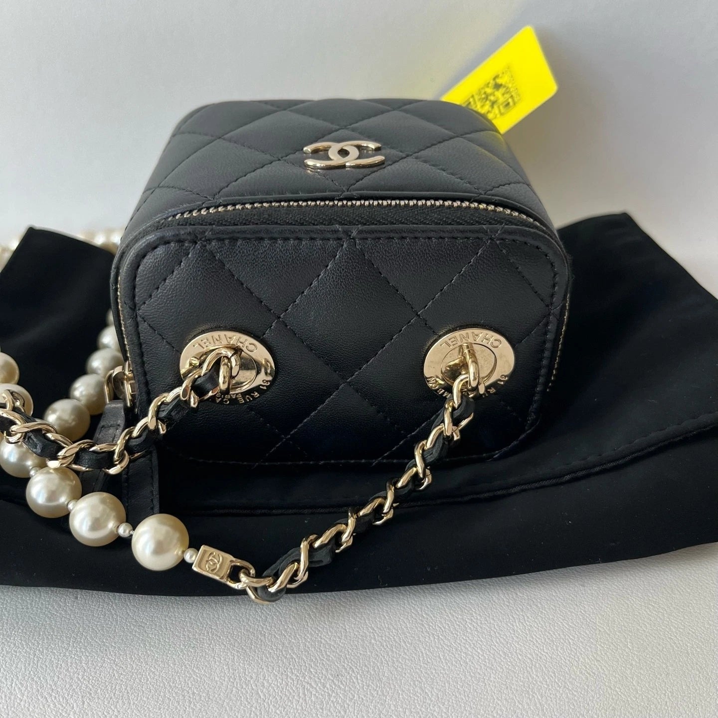 CHANEL Pearl Mini Box Chain Crossbody Shoulder Bag For Women