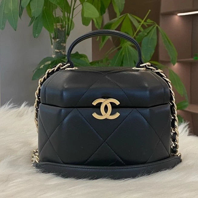 Chanel Moonlight Box Chain Shoulder Bag Black Gold Classic Women's