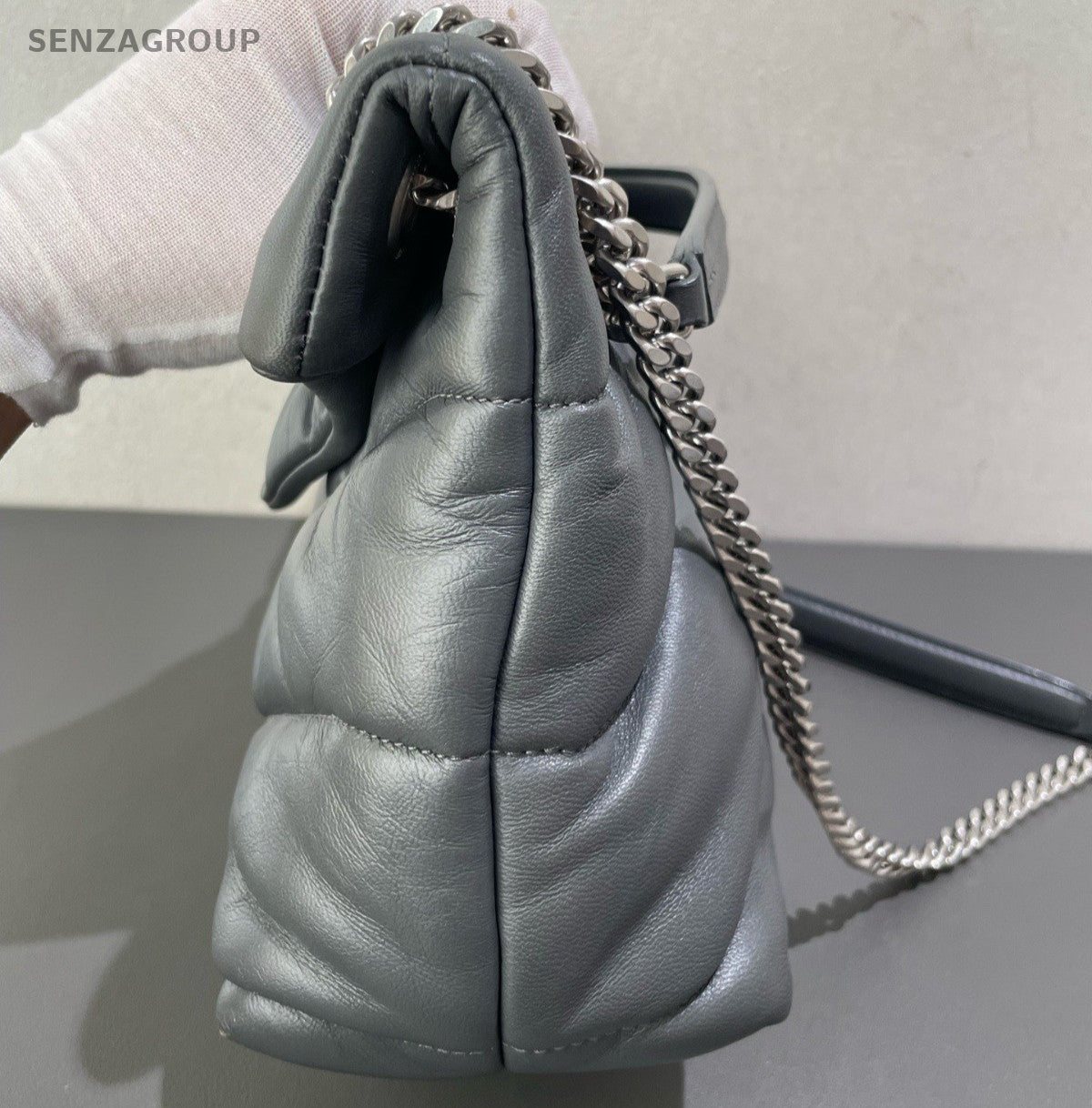 Saint Laurent LOULOU Lambskin Chain Shoulder Bag Crossbody Gray Silver Women