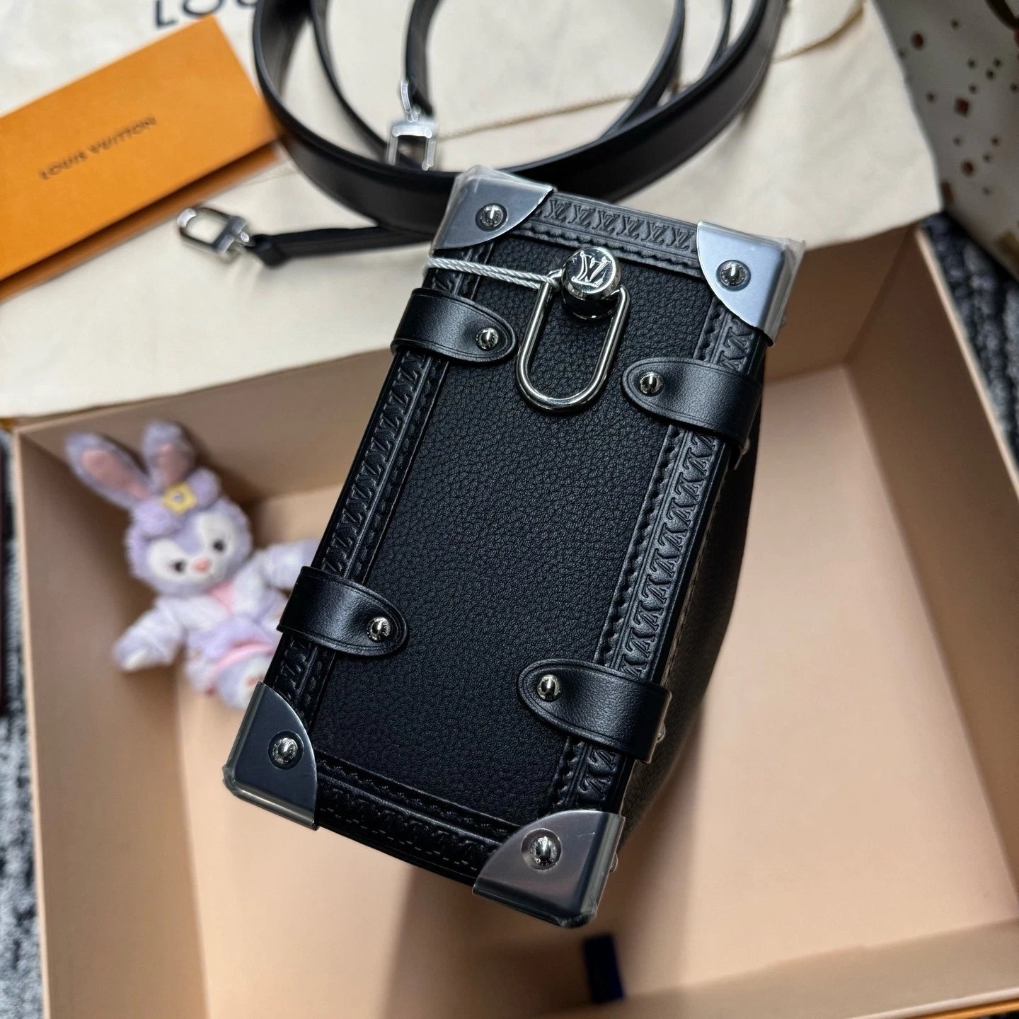 Louis Vuitton Black Leather Side Trunk MM Shoulder Bag For Women