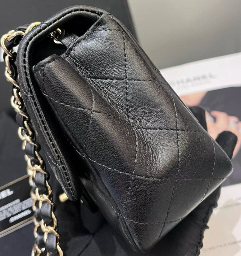 Chanel Diamond Chain Shoulder Bag Crossbody Black Gold Women Designer Classic