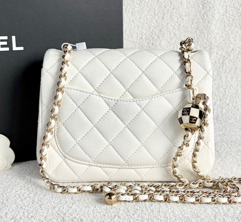Chanel Classic Flap Lambskin Chain Shoulder Bag White Gold Women Fashion