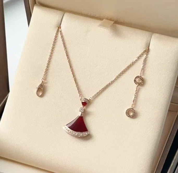 Authentic Bvlgari Divas' Dream Pendant Necklace 18K Rose Gold Carnelian Diamond