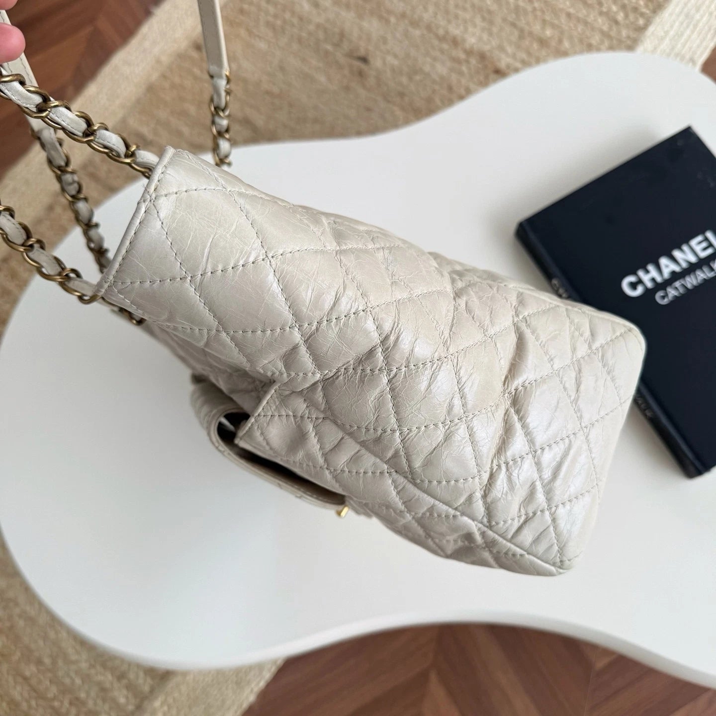 Chanel Tote Beige Chain Shoulder Bag Gold Hardware Women Fashion