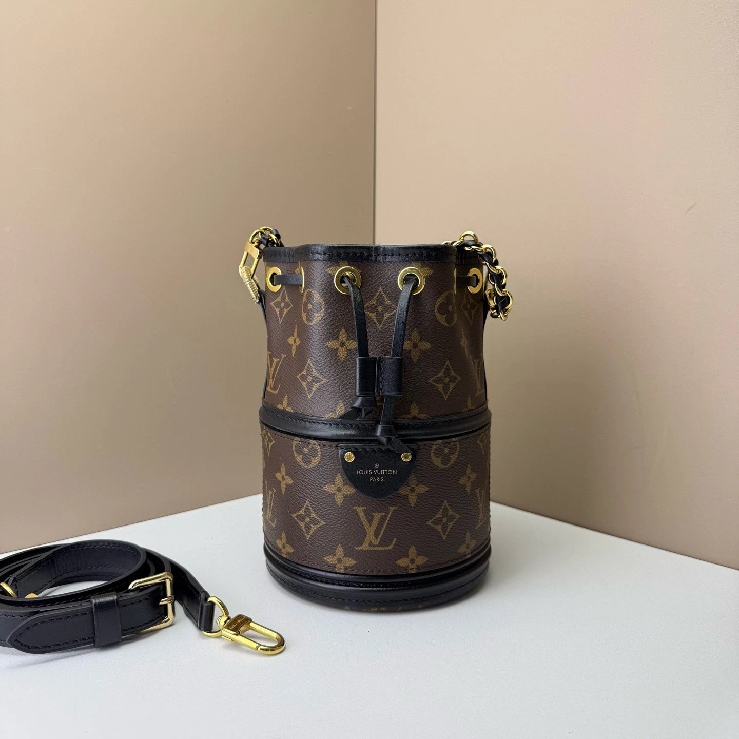 Louis Vuitton Canvas Canoe Bucket Bag Dual Strap Chip Version For Women