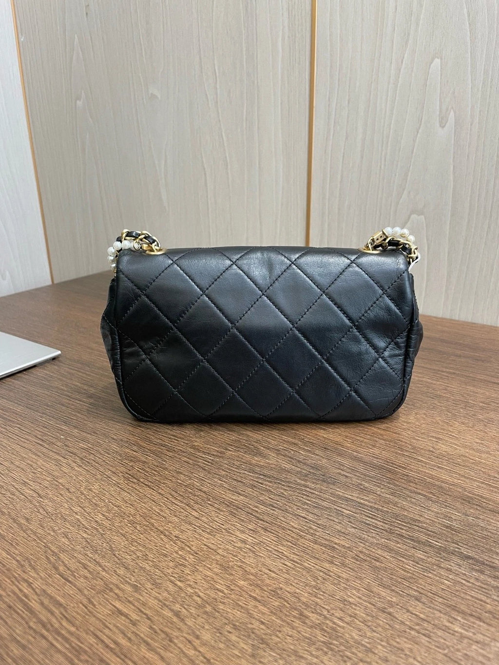CHANEL Classic Flap Series Large Mini Chain Crossbody Bag Daily Use Black Gold