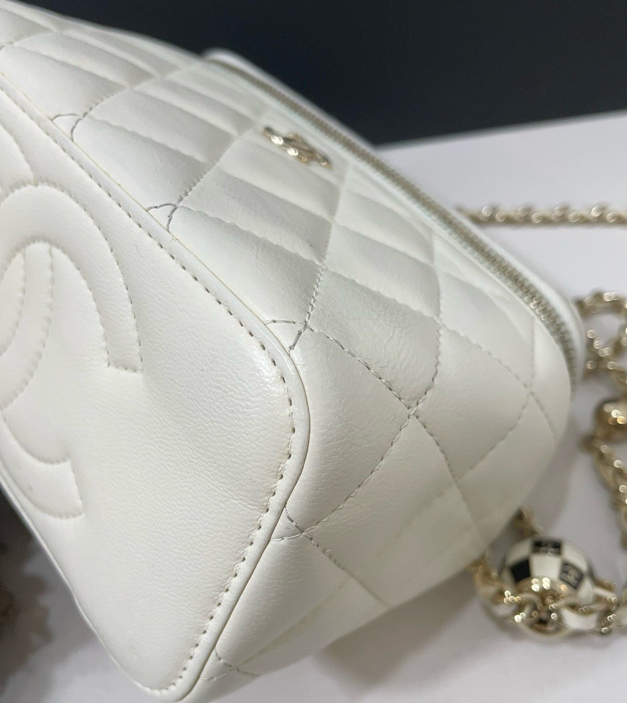 Chanel Diamond Lambskin Chain Box Crossbody White Gold Women Classic Fashion