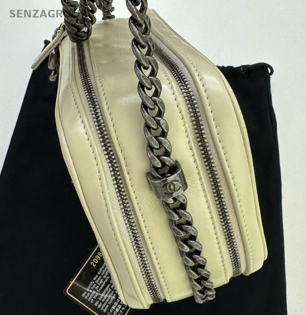 Chanel Diamond Calfskin Chain Shoulder Bag White Silver Used Women Classic