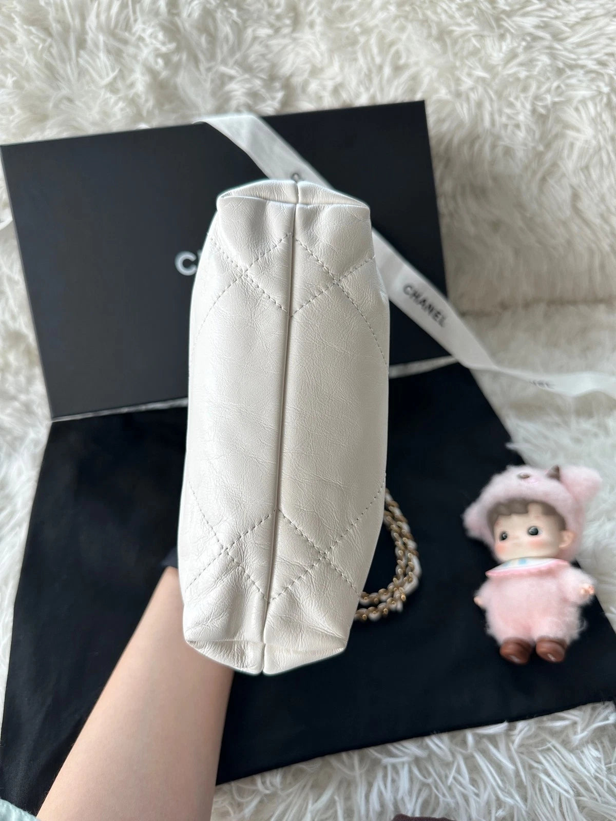 CHANEL 22Bag Mini White Calfskin Tote Handbag For Women
