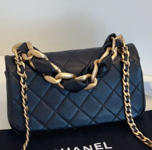 Chanel Classic Flap 21P Chain Shoulder Bag Crossbody Black Gold Women Fashion