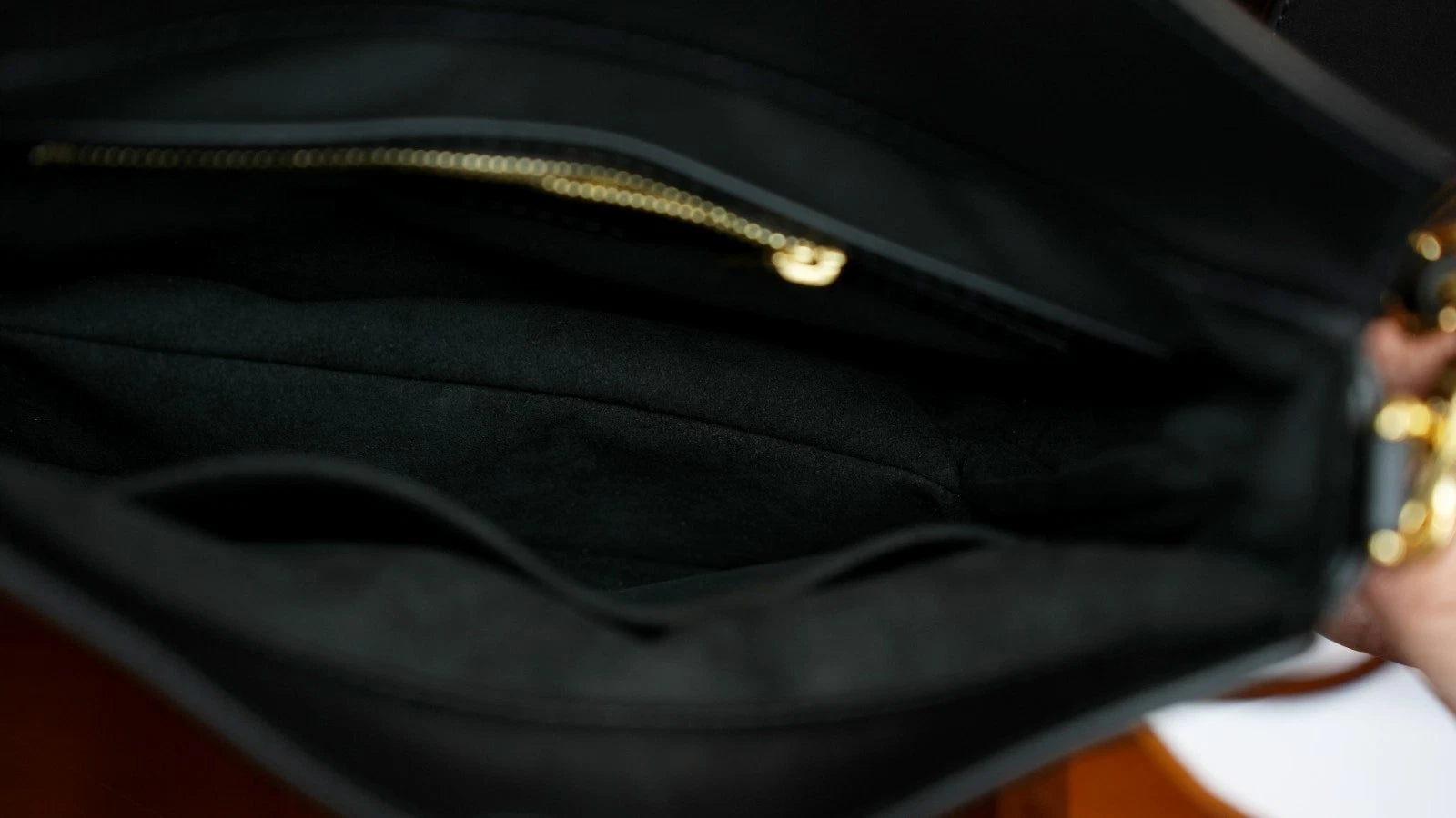 Louis Vuitton Monogram Locky BB Crossbody Handbag Chip Version Excellent