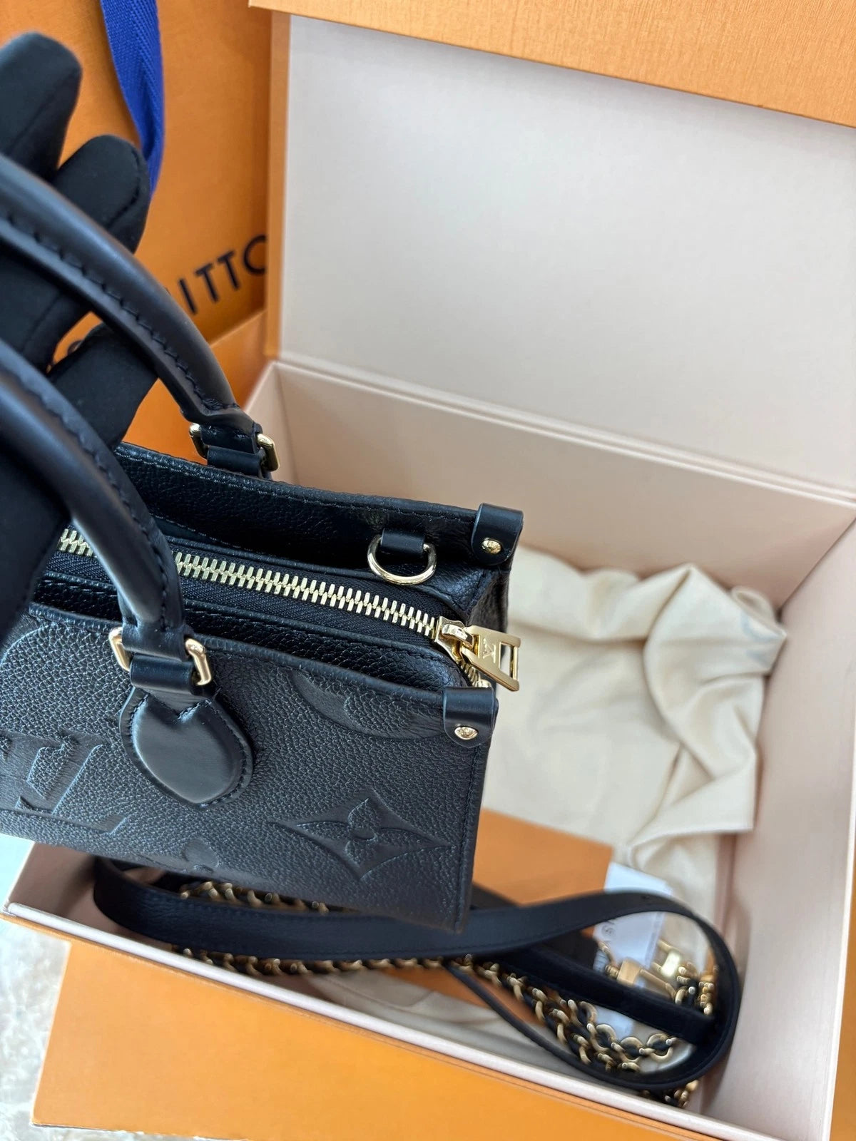 Louis Vuitton OnTheGo Canvas Black Gold Tote Bag Excellent