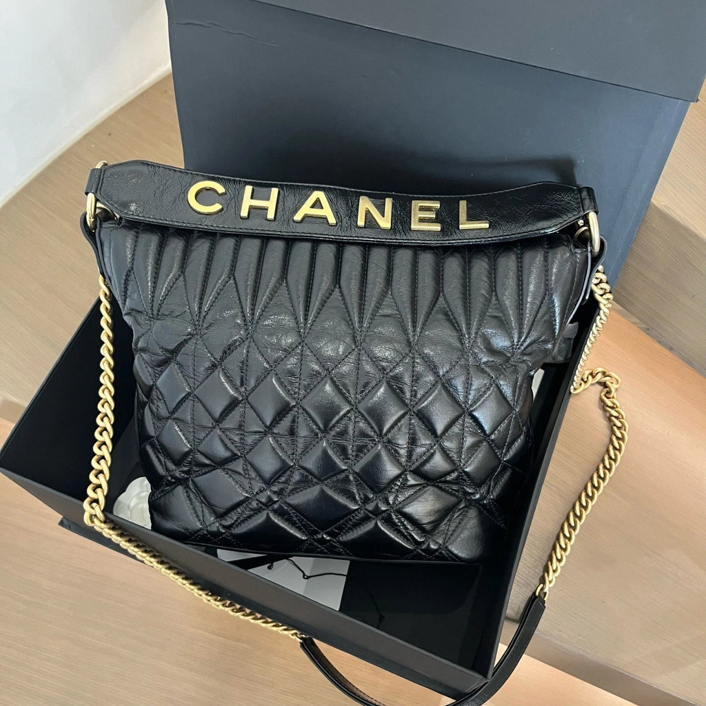 Chanel Oil Wax Diamond Chain Shoulder Bag Crossbody Bag Black Excellent