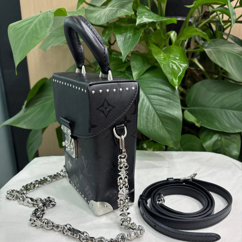 Louis Vuitton Camera Box Chain Shoulder Bag Crossbody Black Silver Women