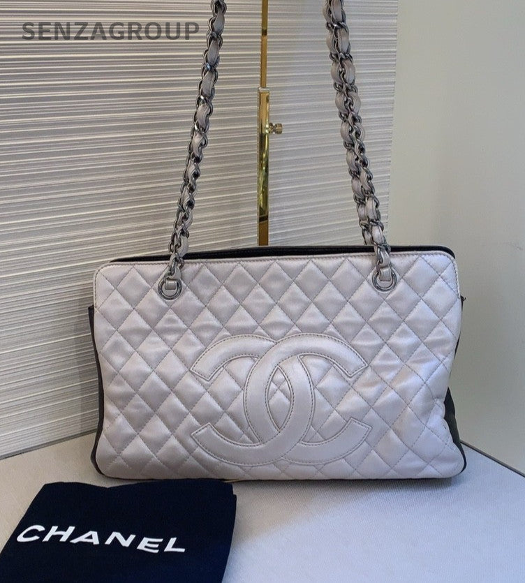 CHANEL GST Vintage Chain CC Logo Shoulder bag Silver Black Women