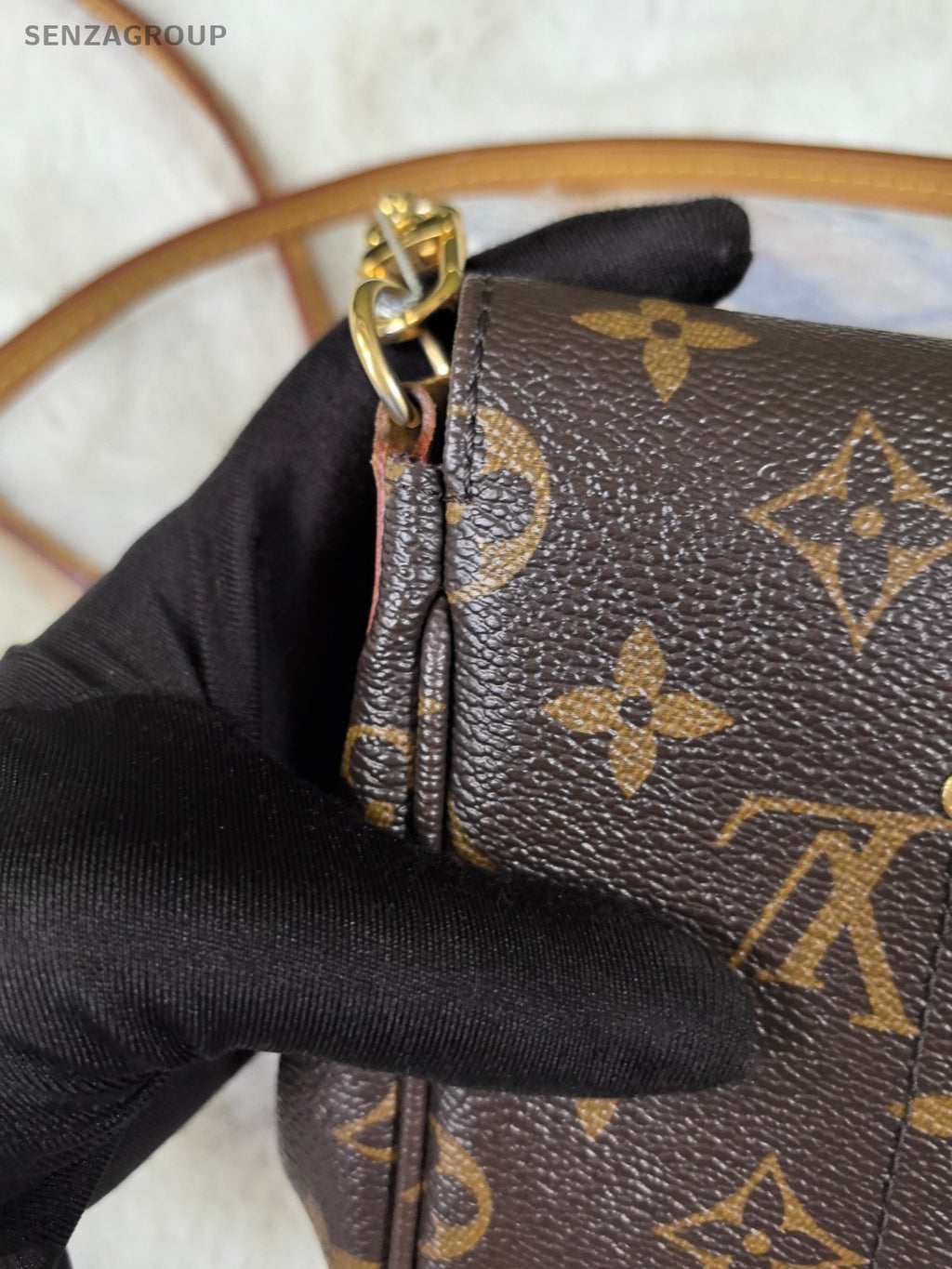 Louis Vuitton Favourite MM Monogram Chain Shoulder bag Women Crossbody