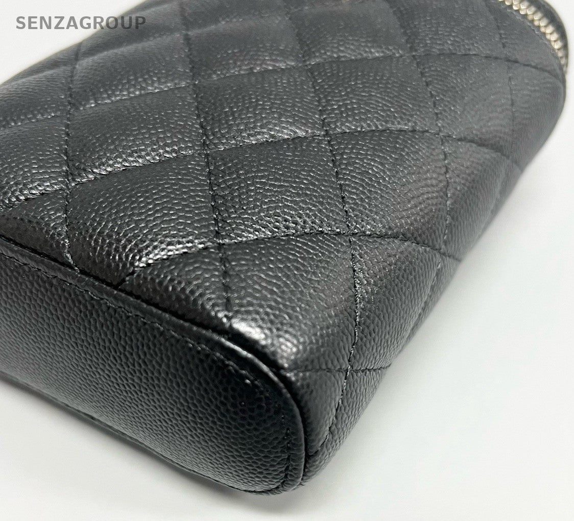 Chanel Calfskin Diamond Chain Shoulder Bag Crossbody Black Gold Used Women