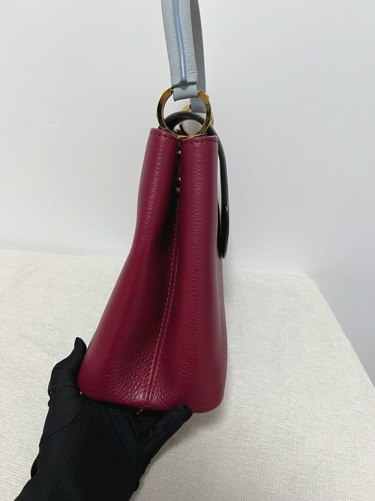 Louis Vuitton Capucines MM Top Handle 2way Shoulder Handbag Red Women