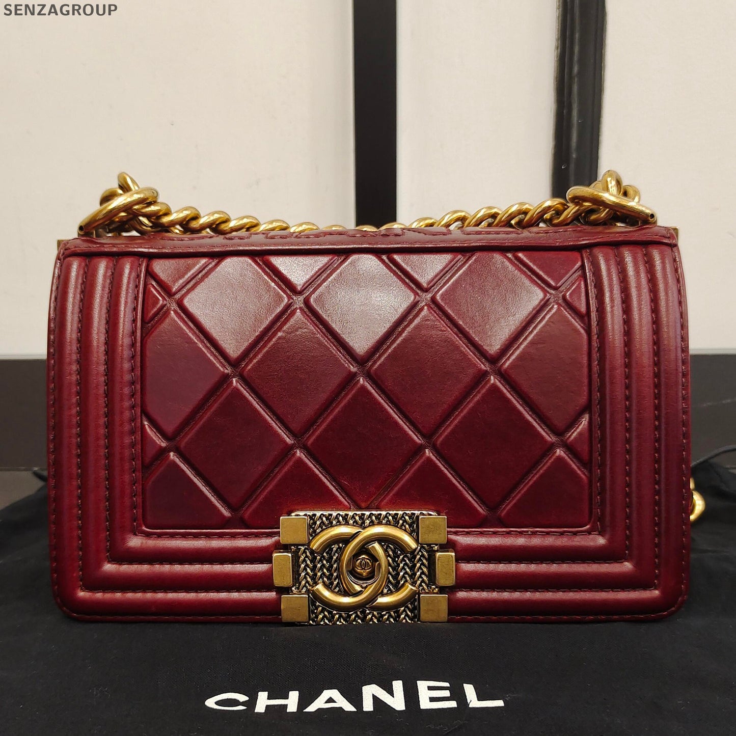 Chanel Le Boy Quilted Chain Shoulder Bag Red Gold Classic Fashion Women