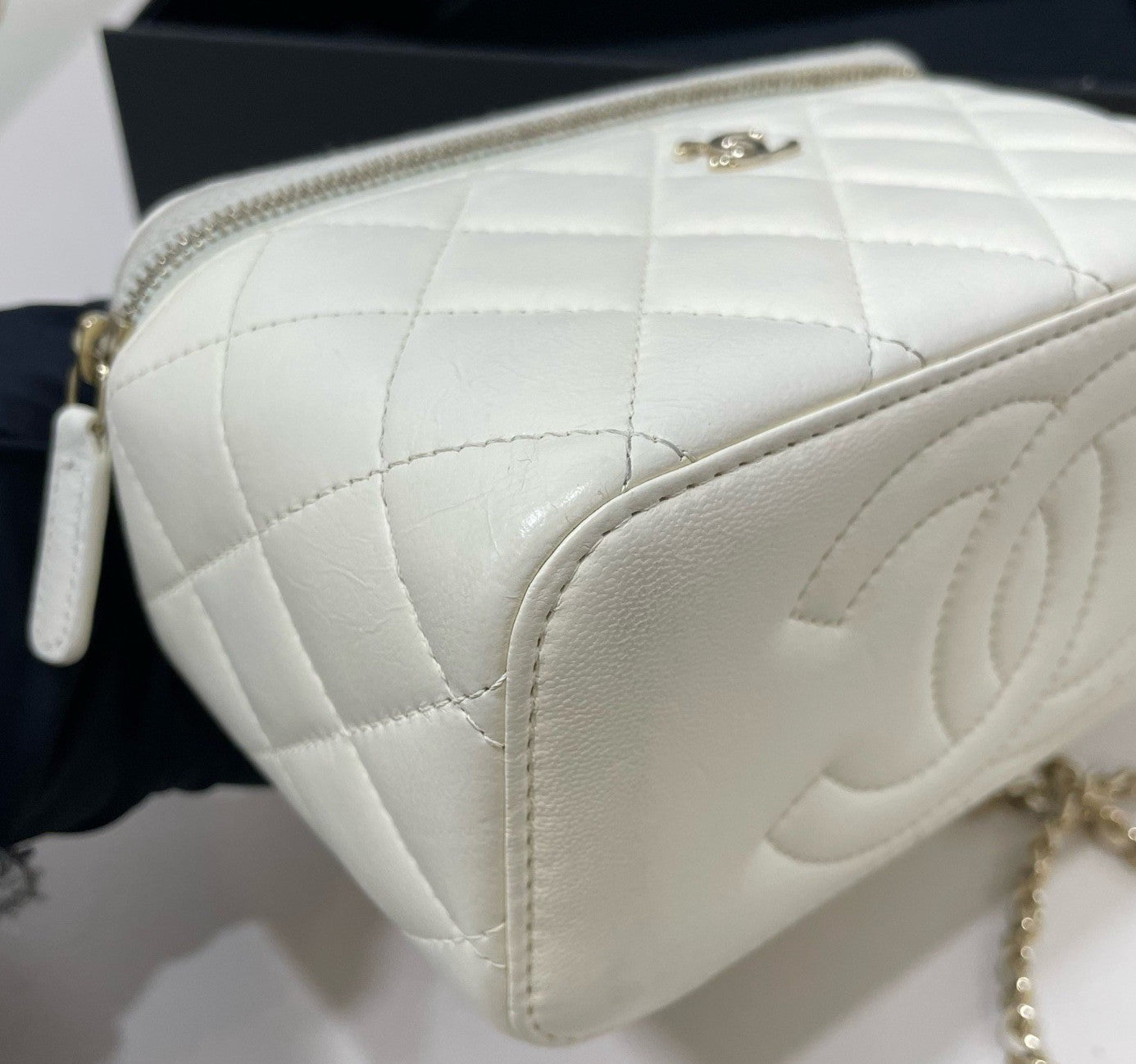 Chanel Diamond Lambskin Chain Box Crossbody White Gold Women Classic Fashion