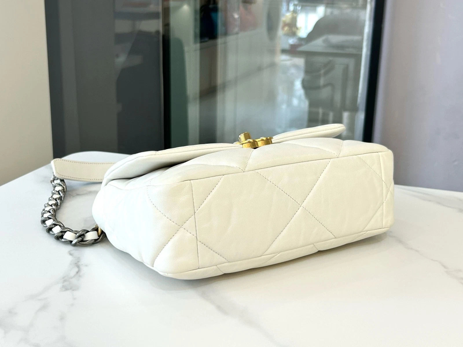 CHANEL 19Bag Small White Gold Lambskin Chain Shoulder Bag For Women