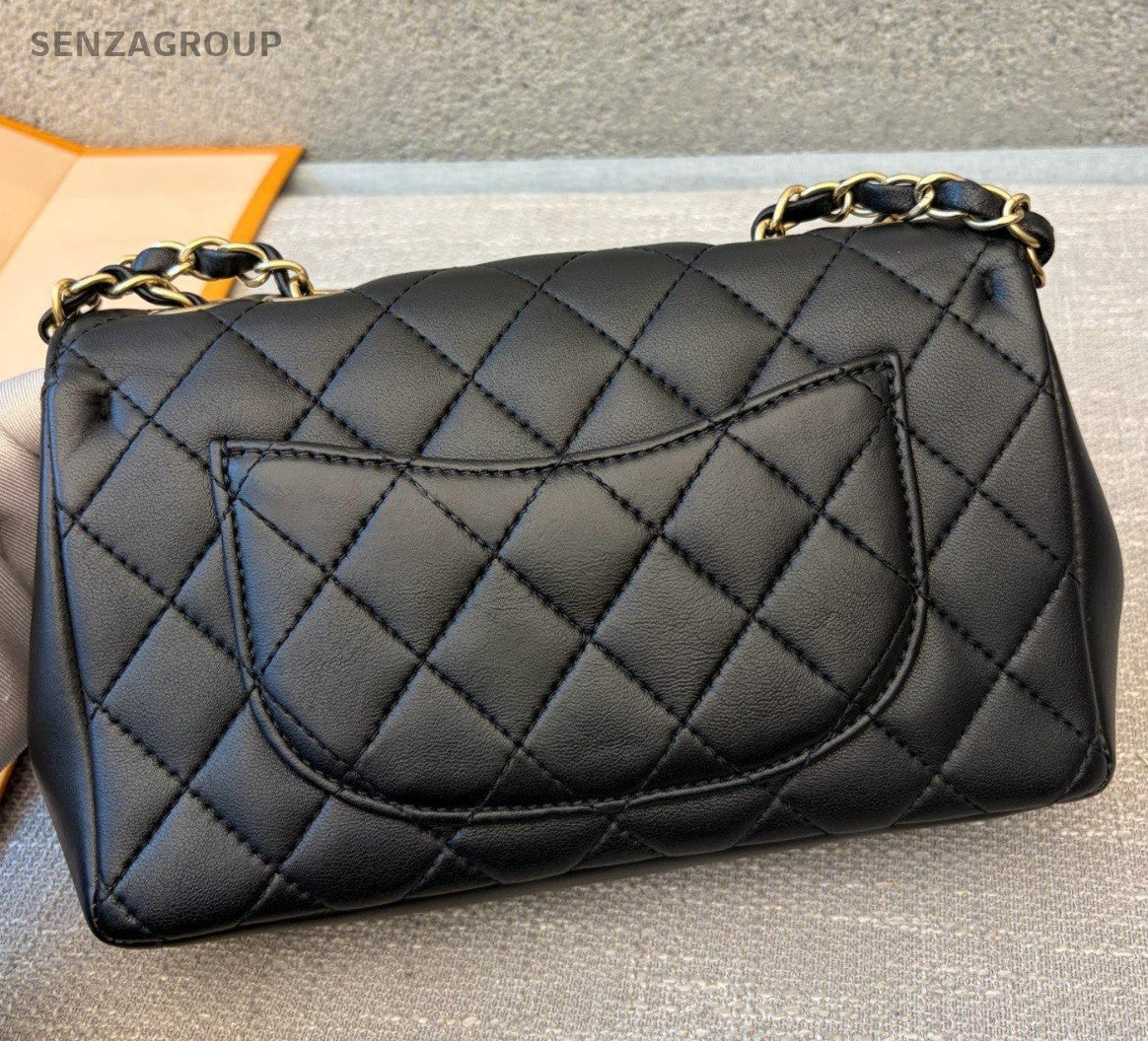 Chanel Classic Flap Lambskin Chain Shoulder Bag Crossbody Black Gold Women