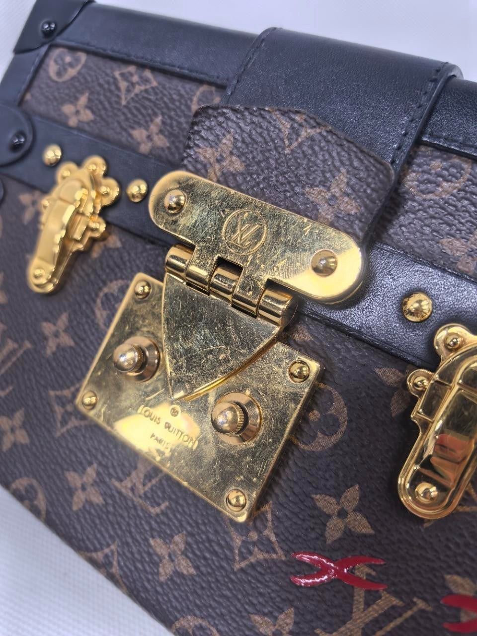 SJ0001 LV Petite Malle trunk Monogram（with Red X Detail20cm）