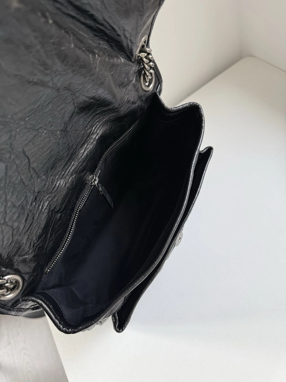 Saint Laurant Niki MM Black Chain Shoulder Bag Crossbody Silver Hardware