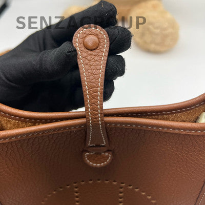Hermès Evelyne Bag Gold Brown Silver Hardware Shoulder Crossbody Bag