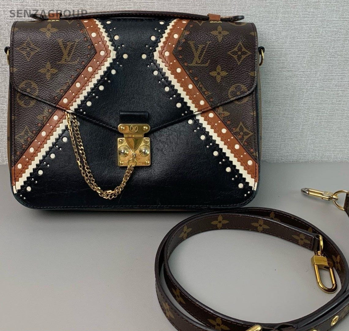 Louis Vuitton Monogram POCHETTE MÉTIS Limited Edition Brogue Shoulder Bag