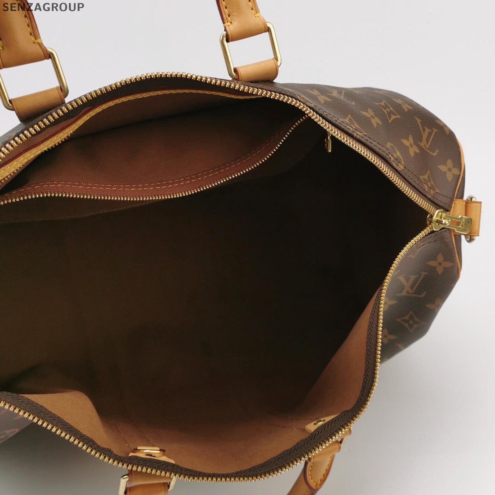 Louis Vuitton Keepall 45 Monogram Duffle Bag - Unisex Travel Carryall