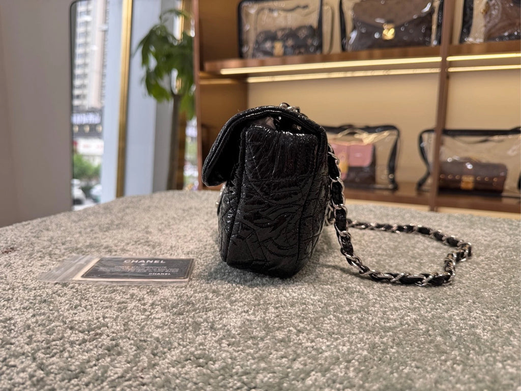 Pre-owned CHANEL Black Waxed Leather CF Shoulder Bag For Women